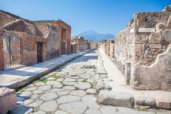 Pompeii - Herculaneum and Vesuvius-3