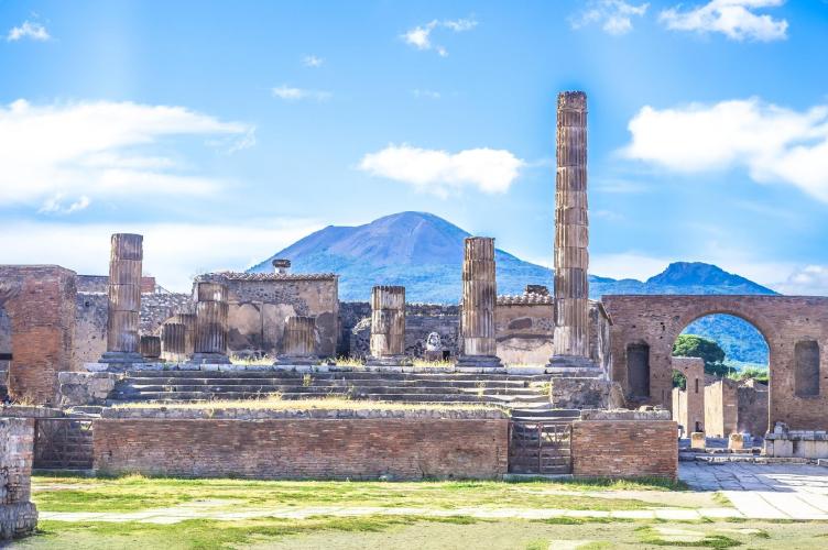 Pompeii and Herculaneum Excursion